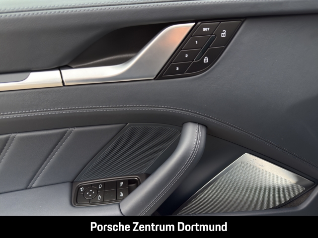 Porsche 992 911 Carrera S Burmester HA-Lenkung InnoDrive