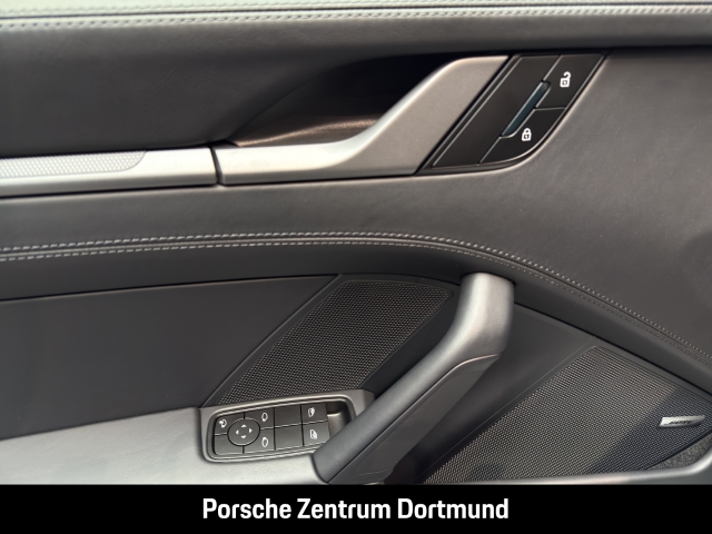 Porsche 992 911 Carrera 4S HA-Lenkung Sportfahrwerk BOSE