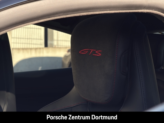 Porsche Taycan GTS HA-Lenkung InnoDrive Head-Up BOSE