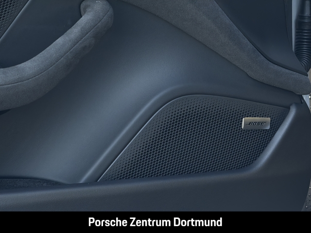 Porsche Taycan GTS HA-Lenkung InnoDrive Head-Up BOSE