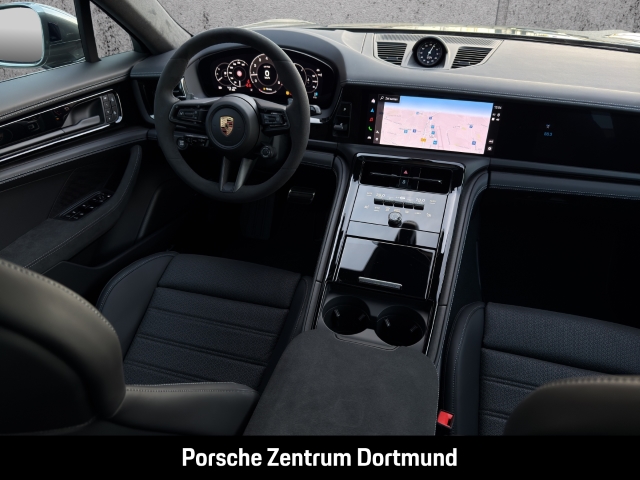 Porsche Panamera GTS HA-Lenkung InnoDrive Head-Up