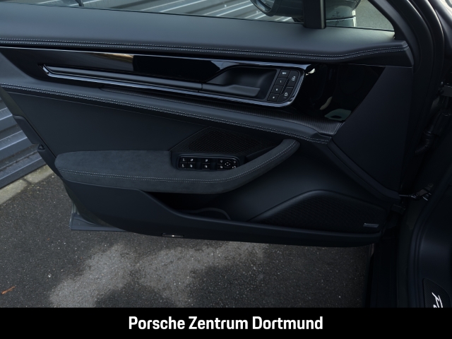 Porsche Panamera GTS HA-Lenkung InnoDrive Head-Up