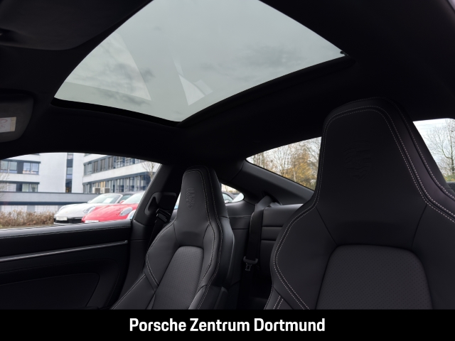Porsche 992 911 Carrera 4S HA-Lenkung Sportabgas BOSE