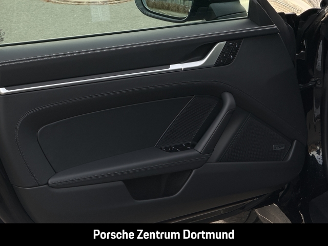 Porsche 992 911 Targa 4S Sitzbelüftung Abstandstempomat