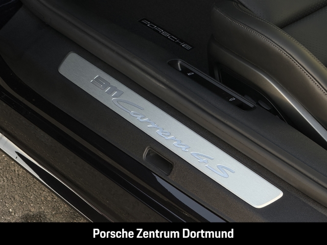 Porsche 992 911 Carrera 4S Cabriolet HA-Lenkung BOSE