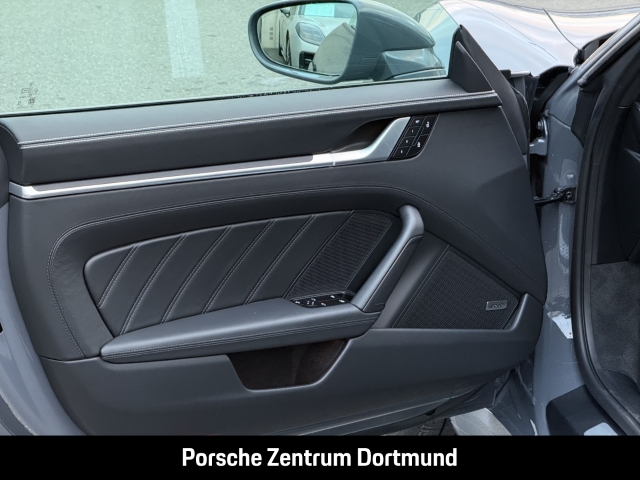 Porsche 992 911 Carrera 4S InnoDrive Surround-View BOSE