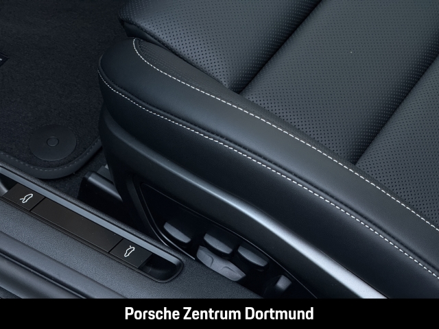 Porsche 992 911 Carrera 4S InnoDrive Surround-View BOSE