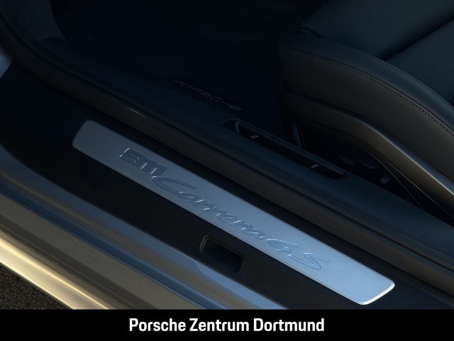 Porsche 992 911 Carrera 4S Cabriolet HA-Lenkung BOSE