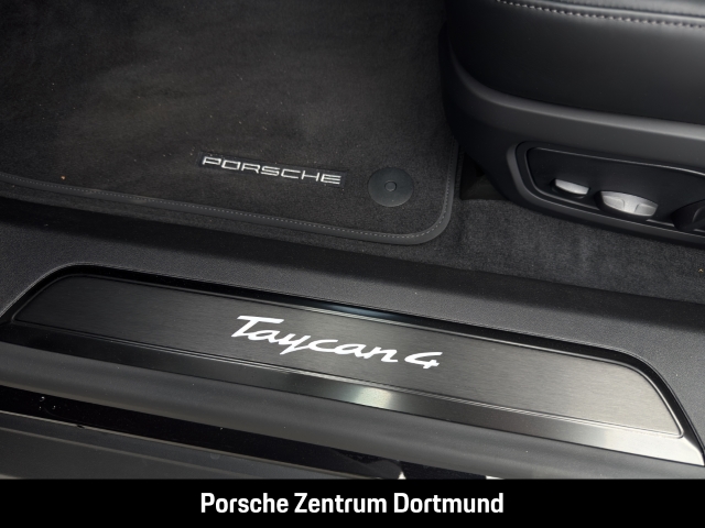 Porsche Taycan 4 Black Edition BOSE LED Luftfederung