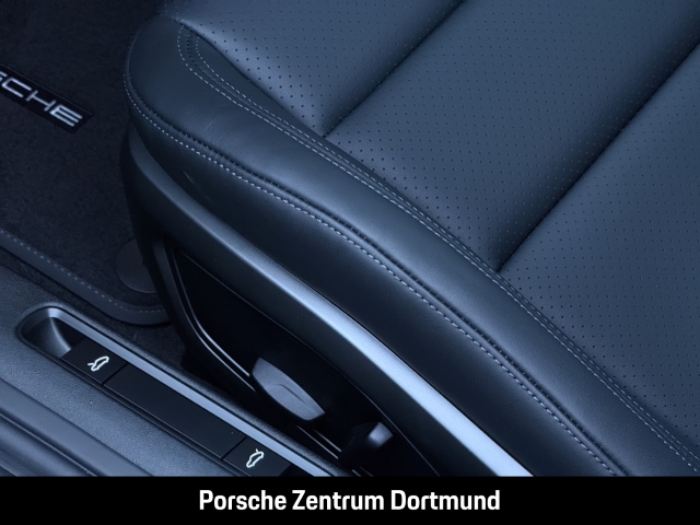 Porsche 992 911 Carrera 4S Sportabgas Surround-View BOSE