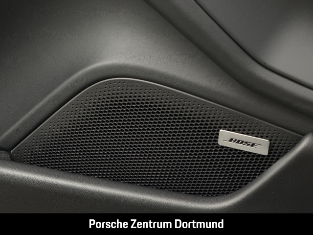 Porsche Taycan 4S Sport Turismo Black Edition HA-Lenkung