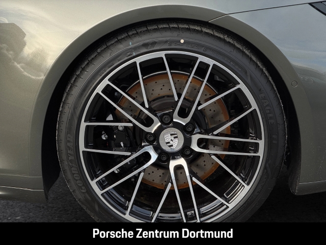 Porsche 992 911 Carrera 4S Cabrio Clubleder HA-Lenkung