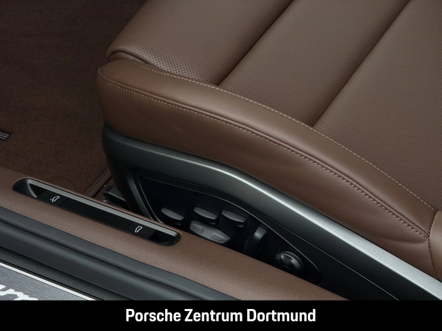 Porsche 992 911 Carrera 4S Cabrio Clubleder HA-Lenkung