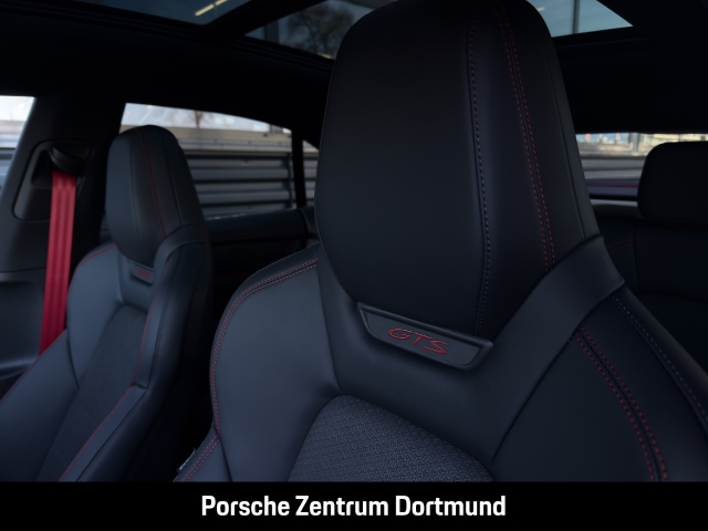 Porsche Macan Electric GTS Hinterachslenkung Matrix BOSE