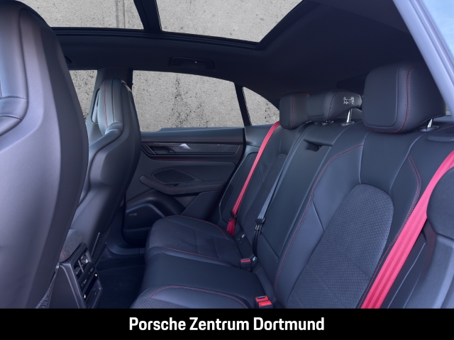 Porsche Macan Electric GTS Hinterachslenkung Matrix BOSE