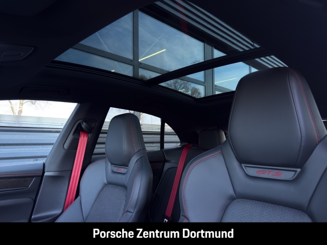 Porsche Macan Electric GTS Hinterachslenkung Matrix BOSE