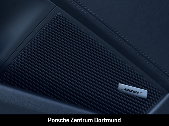 Porsche 992 911 Carrera Sportabgas Surround-View BOSE