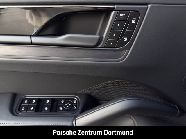 Porsche Cayenne Coupe Black Edition HA-Lenkung InnoDrive