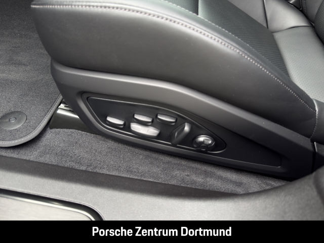 Porsche Taycan Sport Turismo Black Edition HA-Lenkung