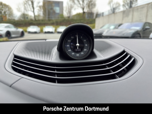 Porsche Taycan Sport Turismo Black Edition HA-Lenkung