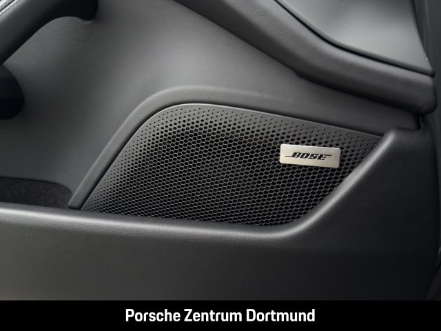 Porsche Taycan Sport Turismo Black Edition HA-Lenkung