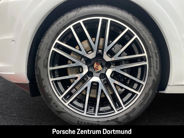 Porsche Cayenne GTS Coupe Burmester HA-Lenkung InnoDrive