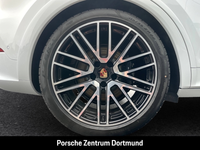 Porsche Cayenne GTS Coupe Burmester HA-Lenkung InnoDrive