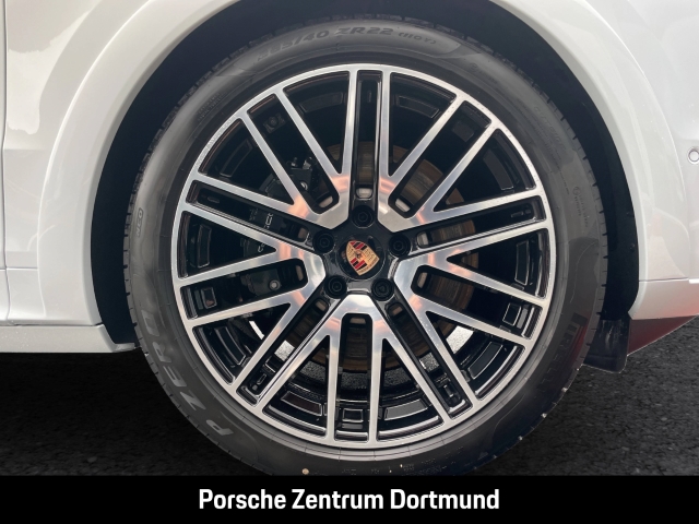 Porsche Cayenne GTS Coupe Burmester HA-Lenkung InnoDrive