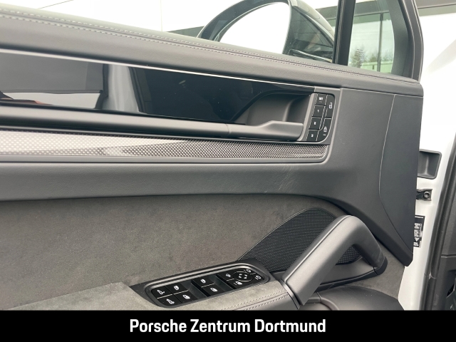 Porsche Cayenne GTS Coupe Burmester HA-Lenkung InnoDrive