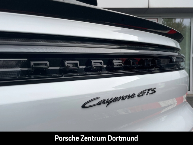 Porsche Cayenne GTS Coupe Burmester HA-Lenkung InnoDrive