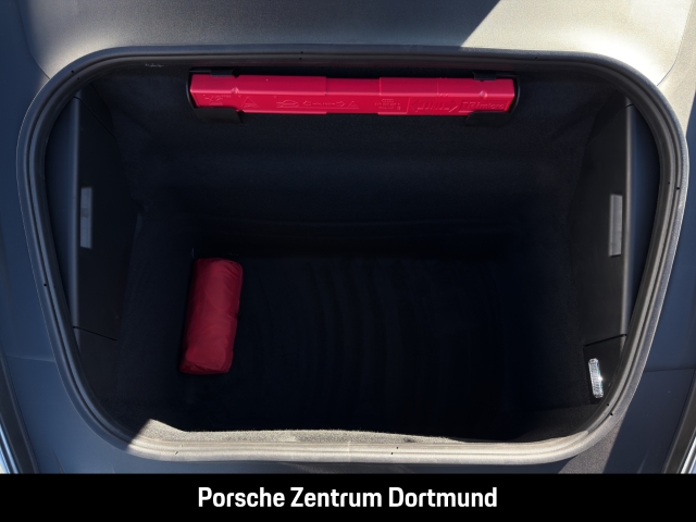 Porsche 992 911 Carrera 4 GTS Surround-View HA-Lenkung