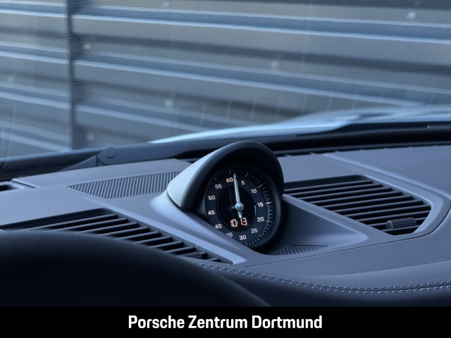 Porsche 992 911 Carrera 4 GTS Surround-View HA-Lenkung