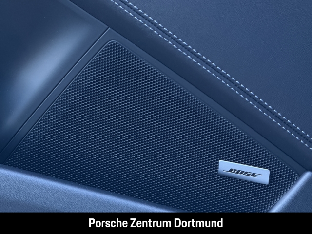 Porsche 992 911 Carrera 4 GTS Surround-View HA-Lenkung