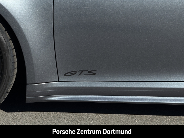 Porsche 992 911 Carrera 4 GTS Surround-View HA-Lenkung