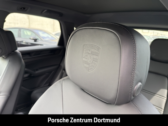 Porsche Cayenne Black Edition Abstandstempomat Head-Up