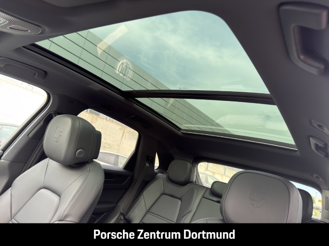 Porsche Cayenne Black Edition Abstandstempomat Head-Up
