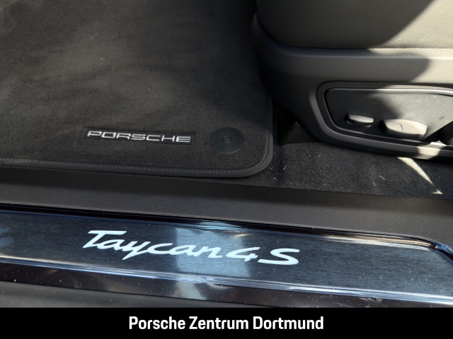 Porsche Taycan 4S Black Edition Abstandstempomat BOSE
