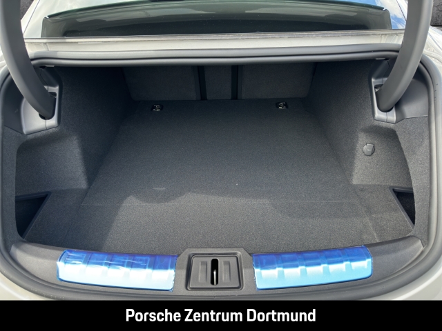 Porsche Taycan GTS HA-Lenkung InnoDrive Head-Up BOSE