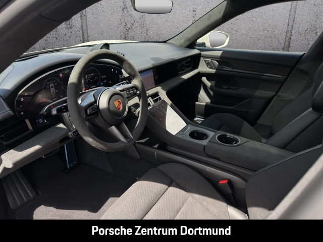 Porsche Taycan GTS HA-Lenkung InnoDrive Head-Up BOSE