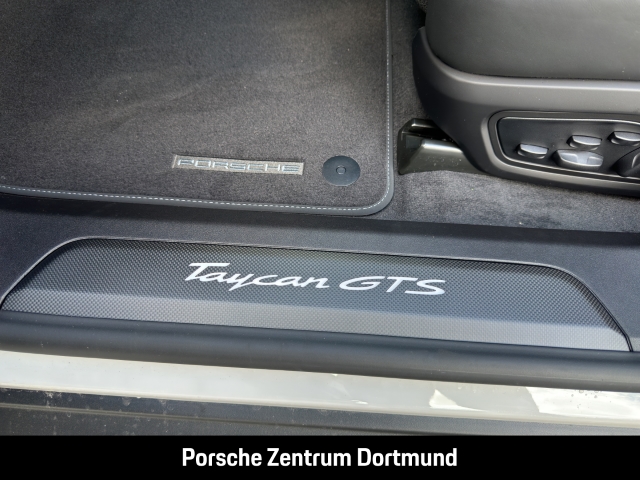Porsche Taycan GTS HA-Lenkung InnoDrive Head-Up BOSE