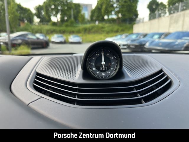 Porsche Taycan GTS HA-Lenkung InnoDrive Head-Up BOSE