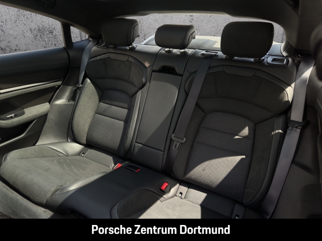 Porsche Taycan GTS HA-Lenkung InnoDrive Head-Up BOSE