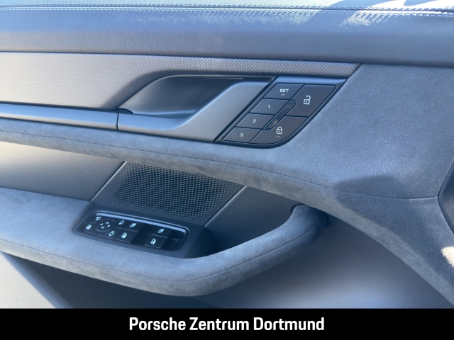 Porsche Taycan GTS HA-Lenkung InnoDrive Soft-Close BOSE