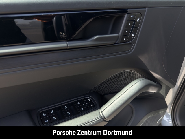 Porsche Cayenne E-Hybrid Black Edition InnoDrive Head-Up