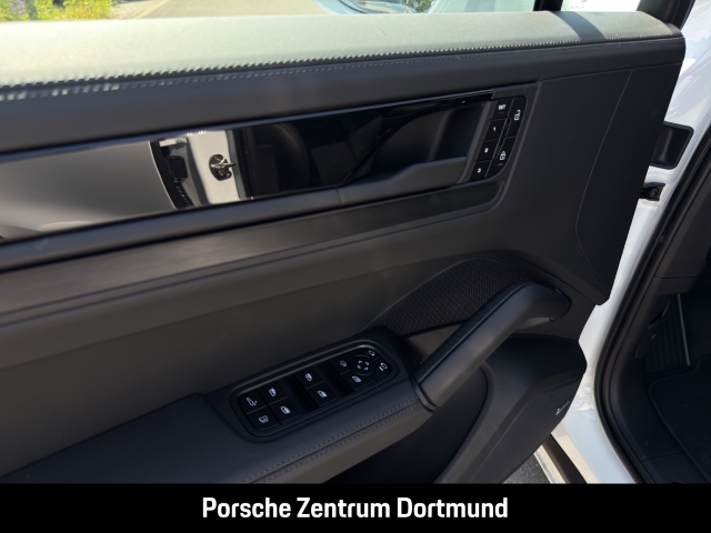 Porsche Cayenne S E-Hybrid Coupe Black Edition