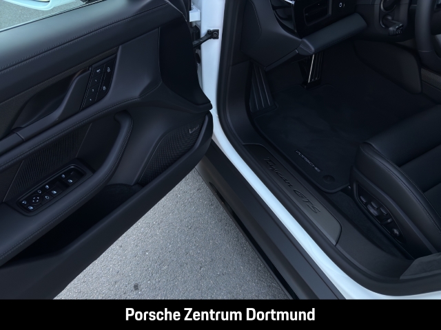Porsche Taycan GTS Sport Turismo Rückfahrkamera Head-Up