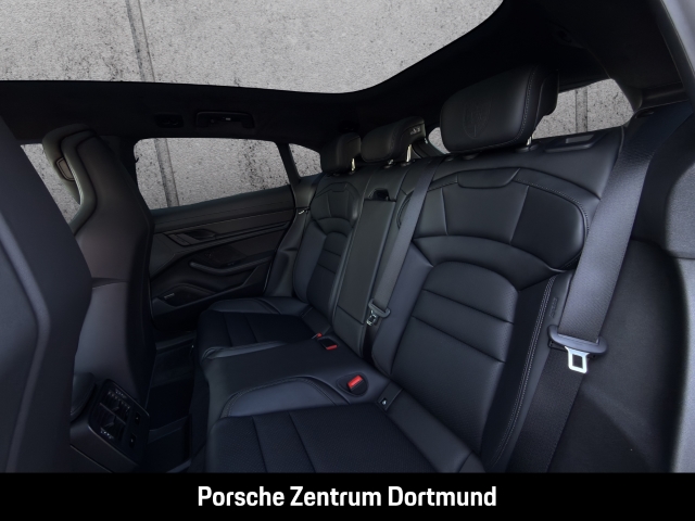 Porsche Taycan GTS Sport Turismo Rückfahrkamera Head-Up