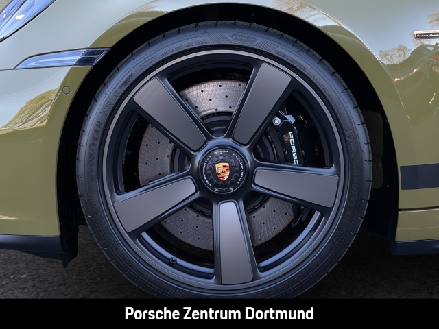 Porsche 992 911 Spirit 70 Surround-View InnoDrive BOSE