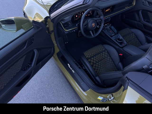 Porsche 992 911 Spirit 70 Surround-View InnoDrive BOSE