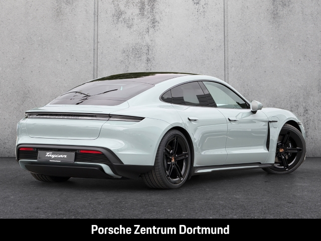 Porsche Taycan Black Edition